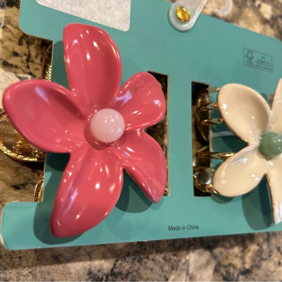 Piper K Floral Hair Clips - Picture 7 of 7